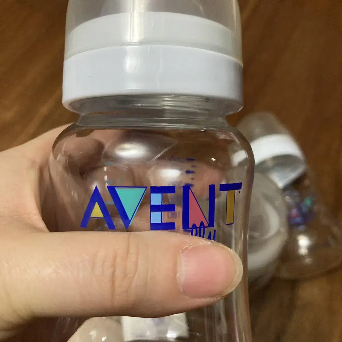 아벤트 네추럴 젖병 260ml 4개 일괄 판매합니다 (새제품)