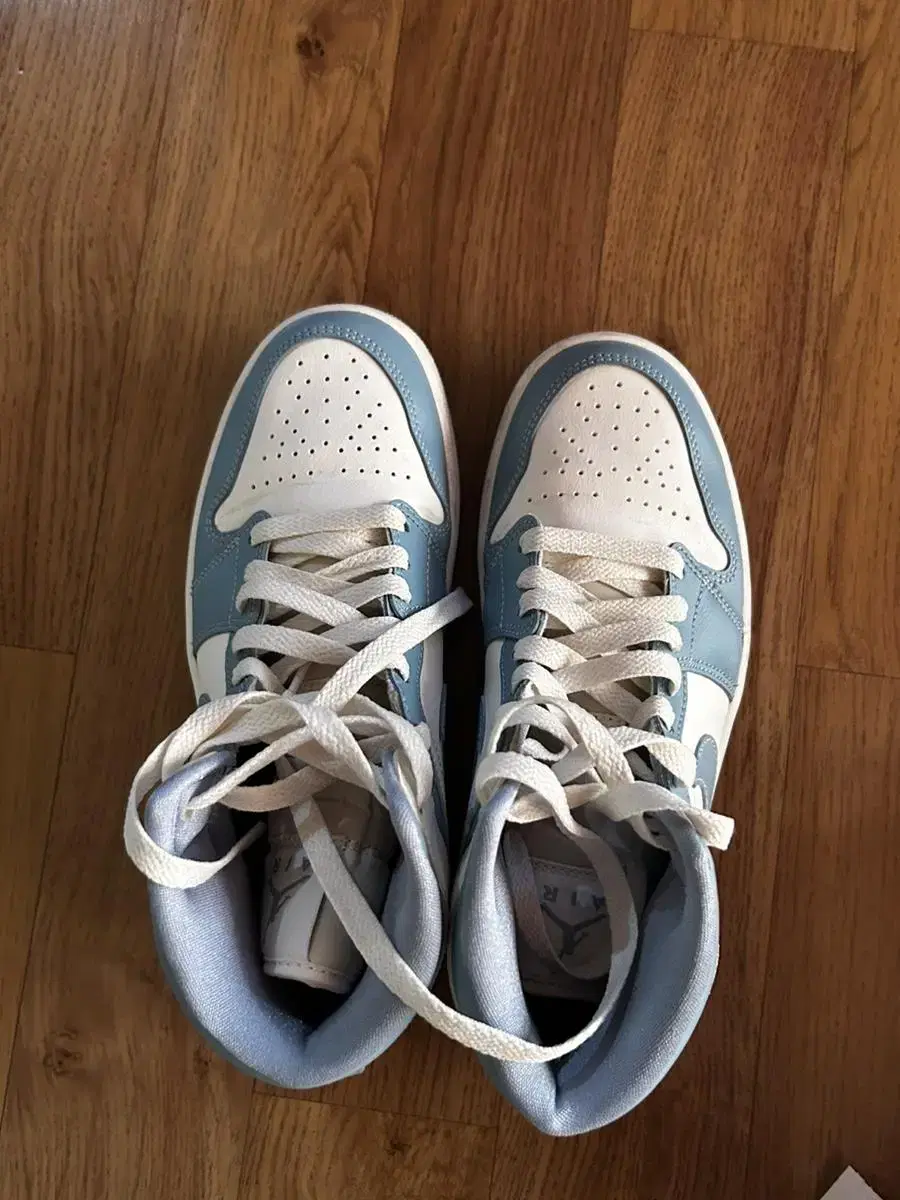 조던 1 mid sail and worn blue 240 미드세일앤원블루