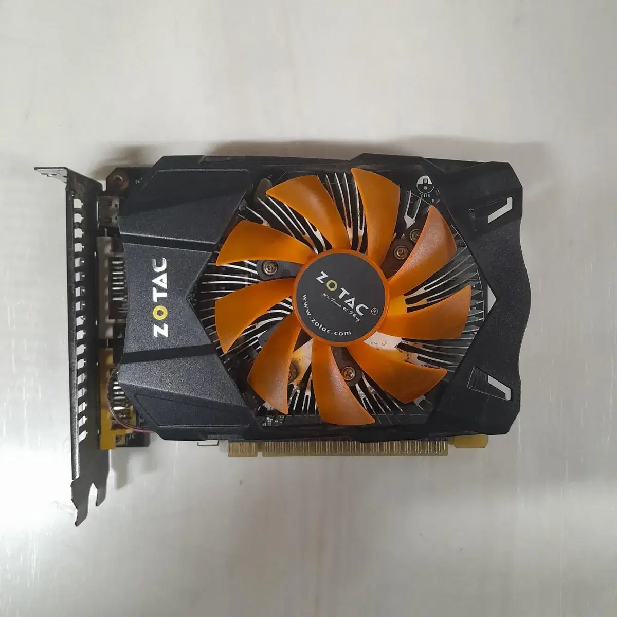 컴퓨터 그래픽카드 ZOTAC(조텍) GTX 750TI 2GB