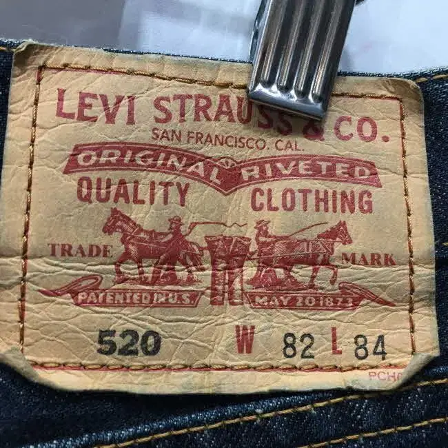 Z3366 리바이스520 데님진 워싱 청바지 (32인치 ) LEVIS