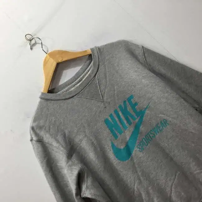 Z3415 나이키 스우시레터링 춘추 긴팔티셔츠 (남100) NIKE