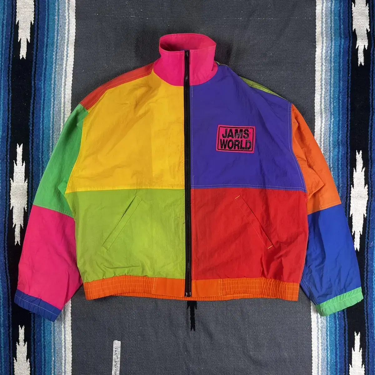 Jams world wind breaker