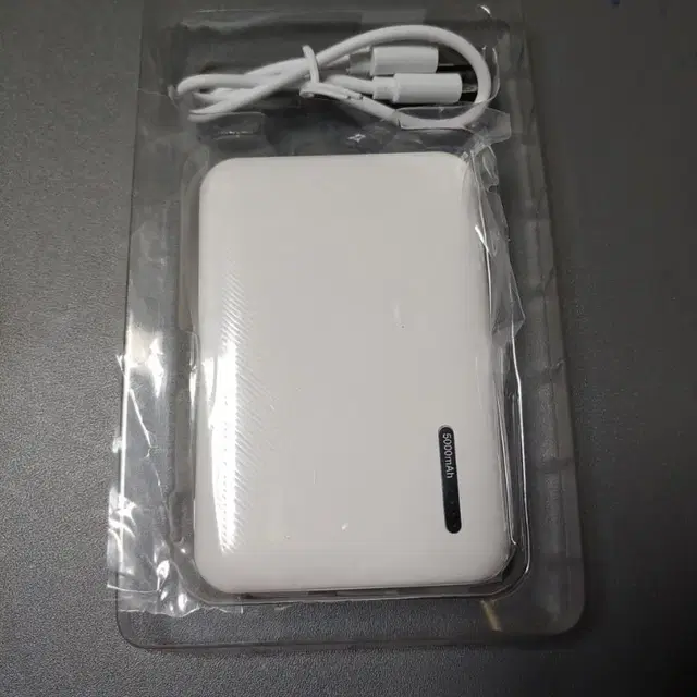 보조배터리 5000mAh 미사용