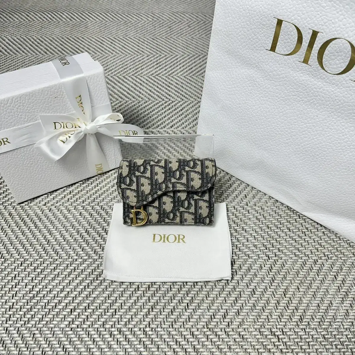 (Genuine) Dior Oblique Saddle Kard Wallet