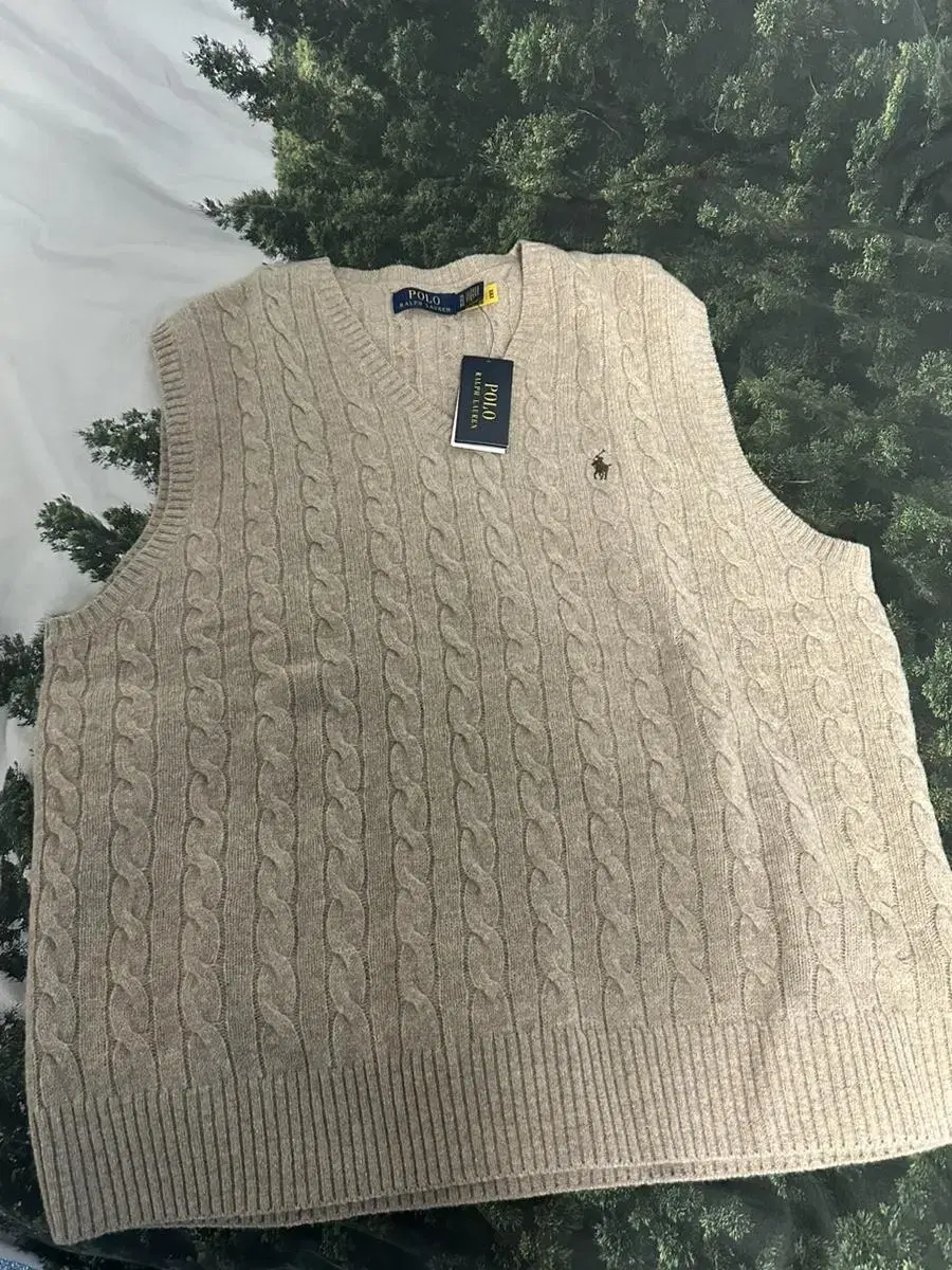 Polo Ralph Lauren Wool Cable Vest Oatmeal XL Sells