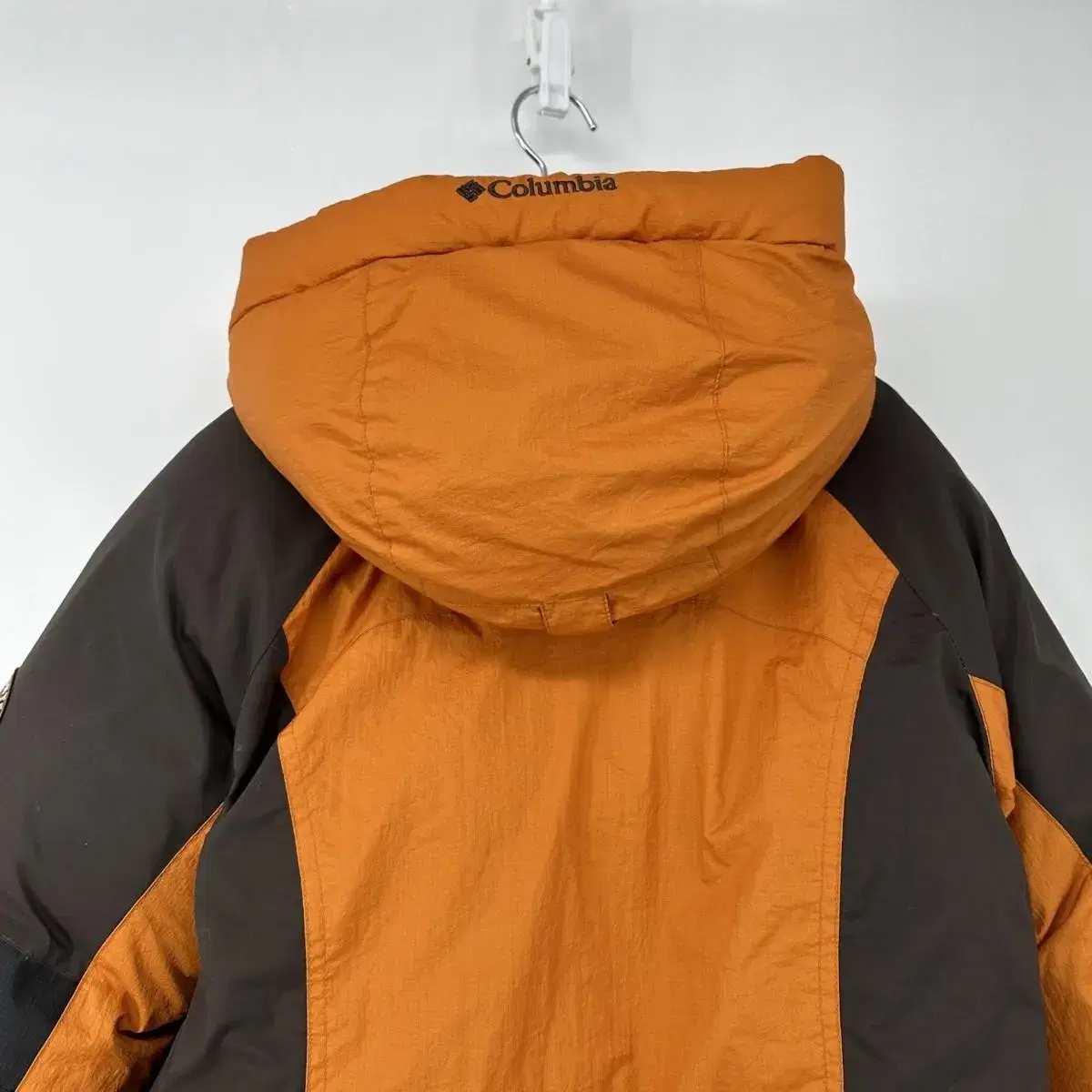 콜롬비아 구스 패딩 옴니 윈드 블록 (M size / ORANGE)