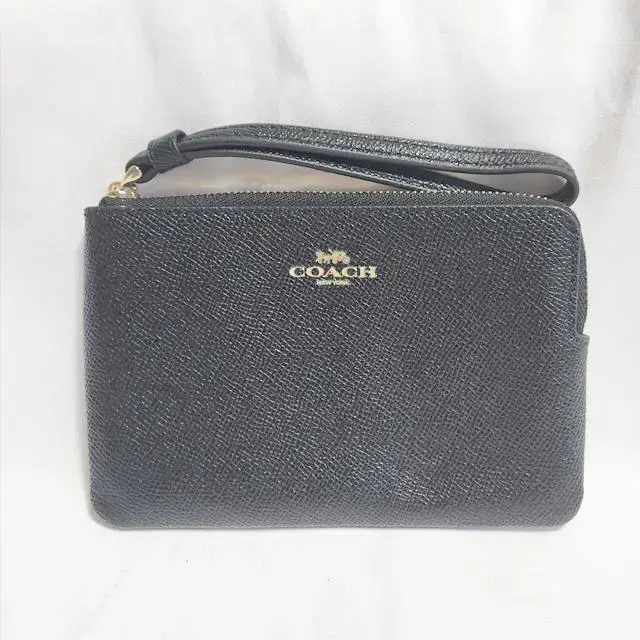 Coach Corner Zip Mini Pow F58032