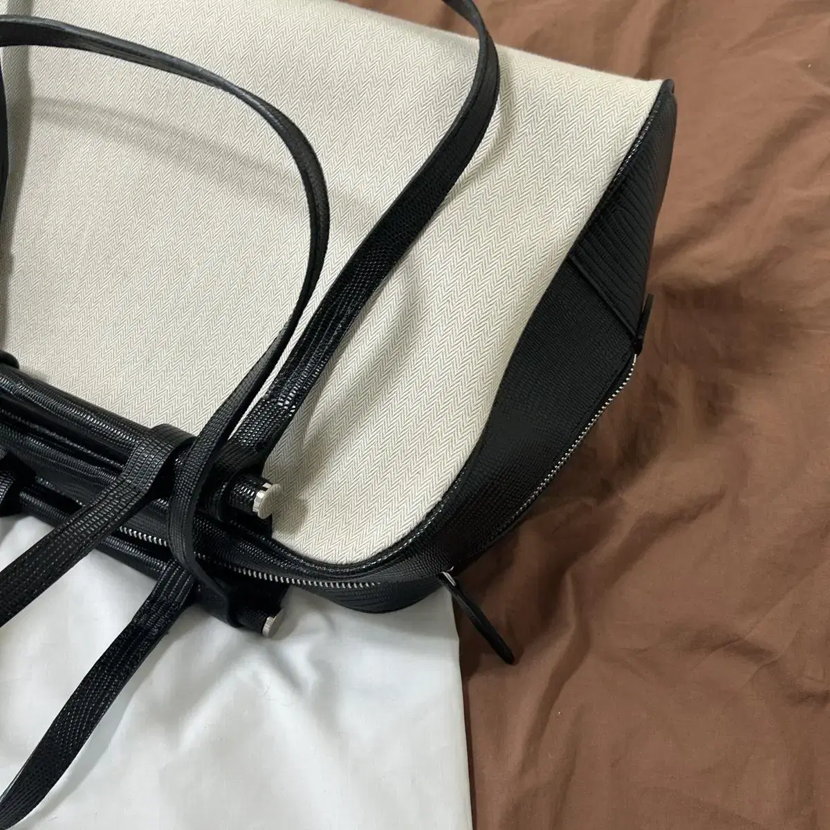 스와이 RENATE BAG Large / BLACK IVORY