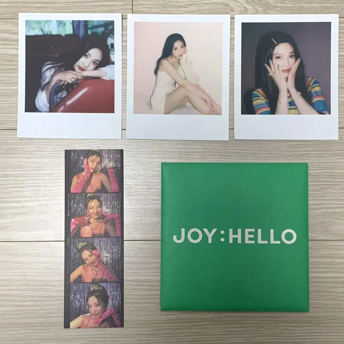 red velvet joy pola 4 cut photo