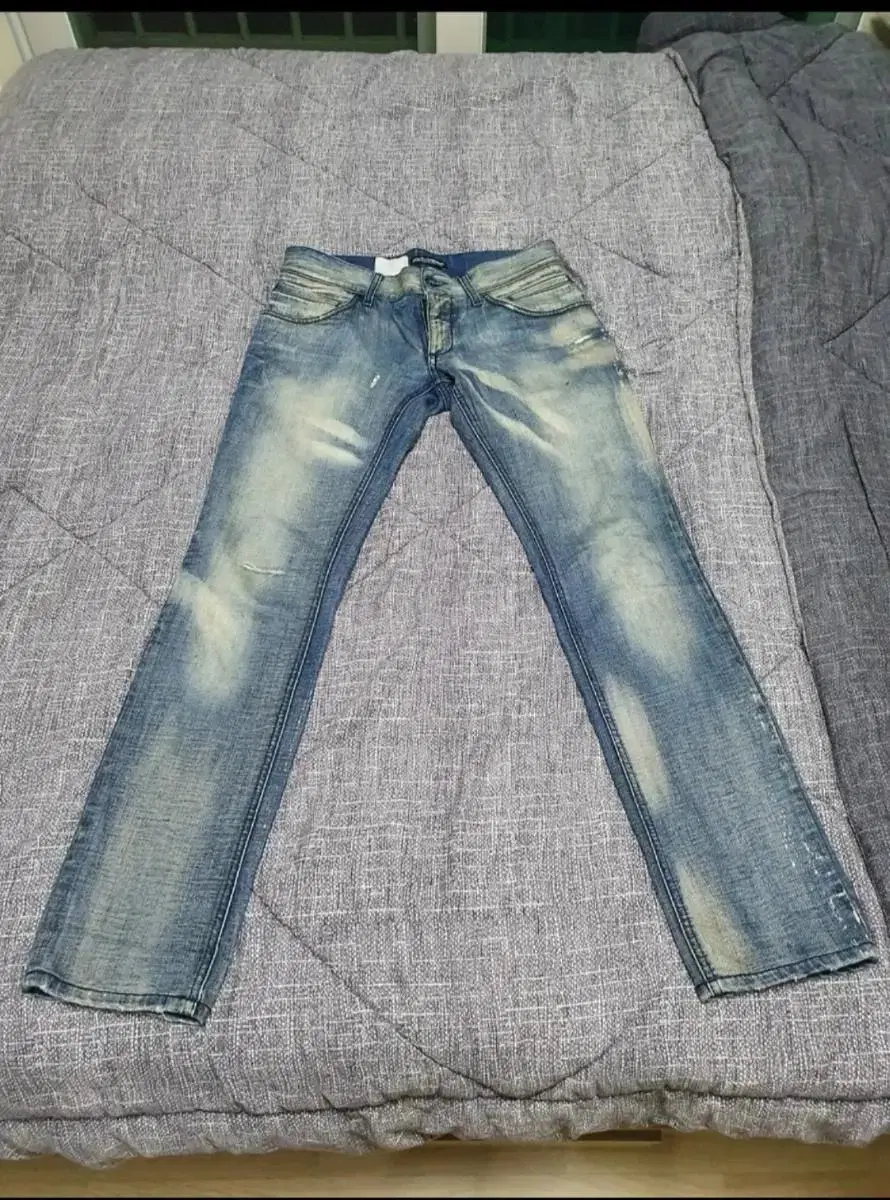 Dolce & Gabbana D&G Genuine Wash Luxury Jeans Size 28-30