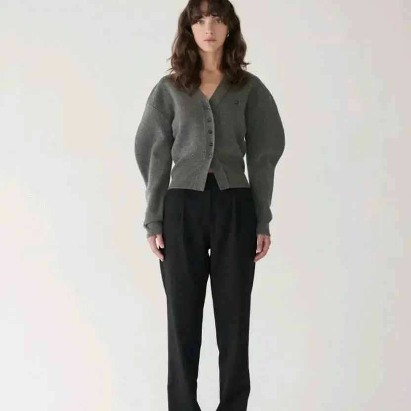 (정품) 다이애그널 ROUND SILHOUETTE WOOL CARDIGA