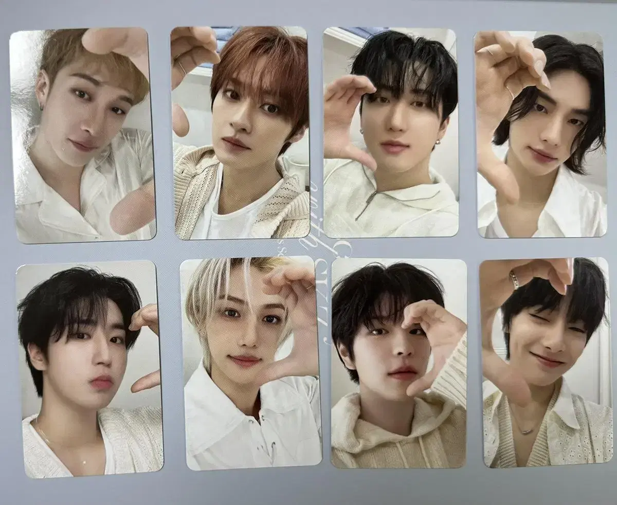 Straykids seasons greetings season's greetings photocard lee know hyunjin felix seungmin i.n Yongbok Han