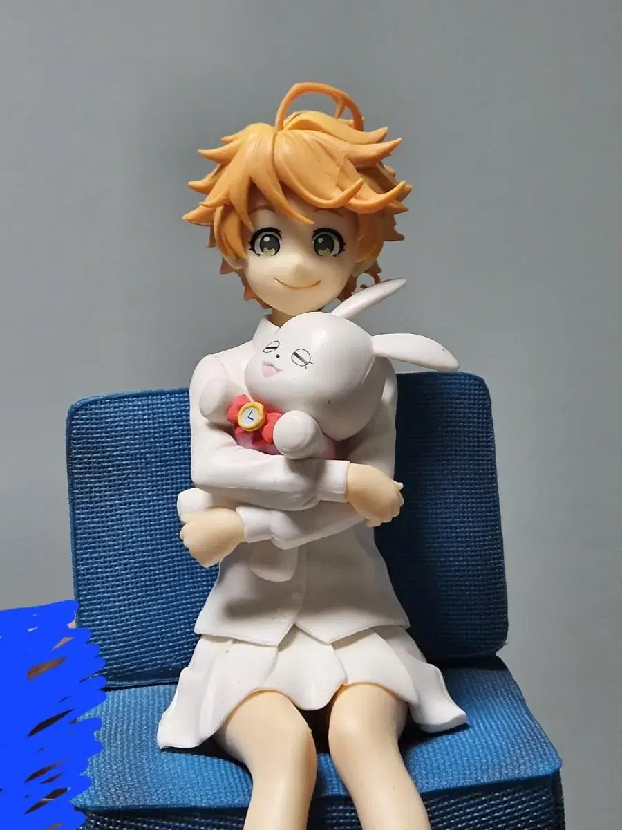 The Promised Neverland Emma Figure