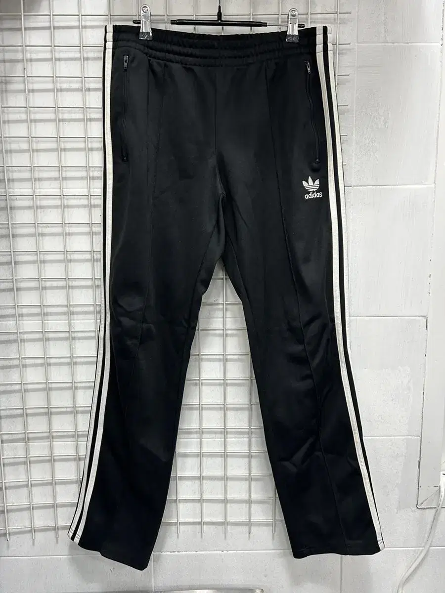 [Adidas] Men's Europa Track Pants 105