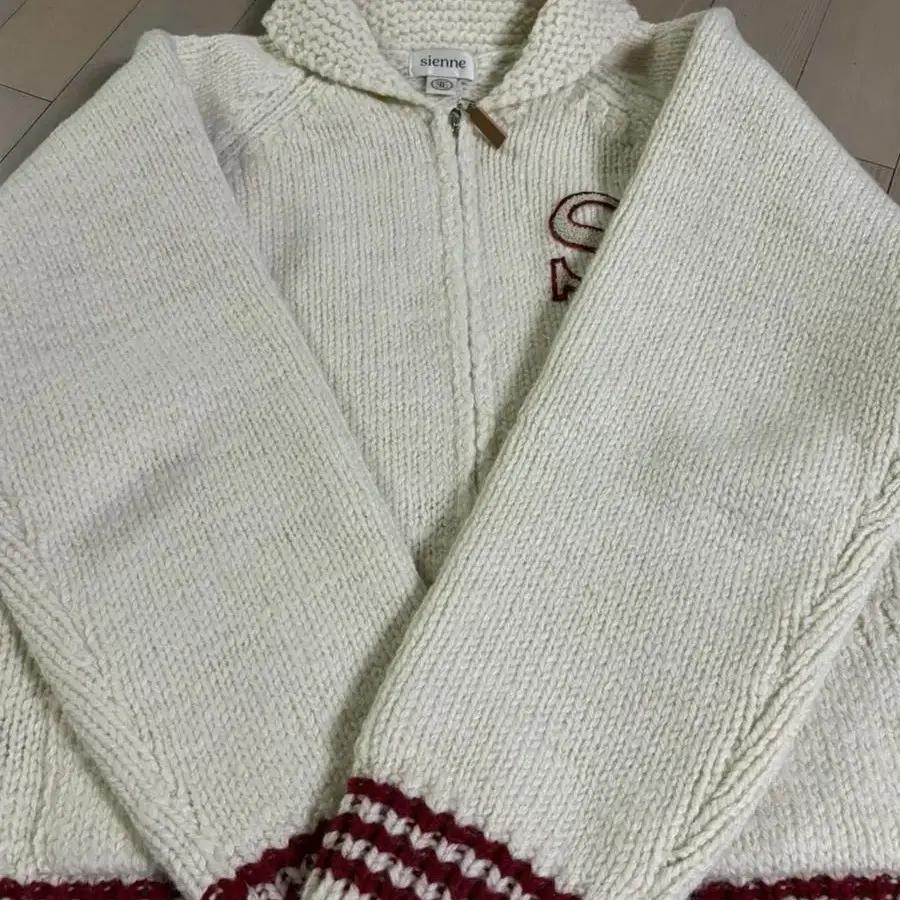 시엔느 Country Town Knit Jumper (Ivory)