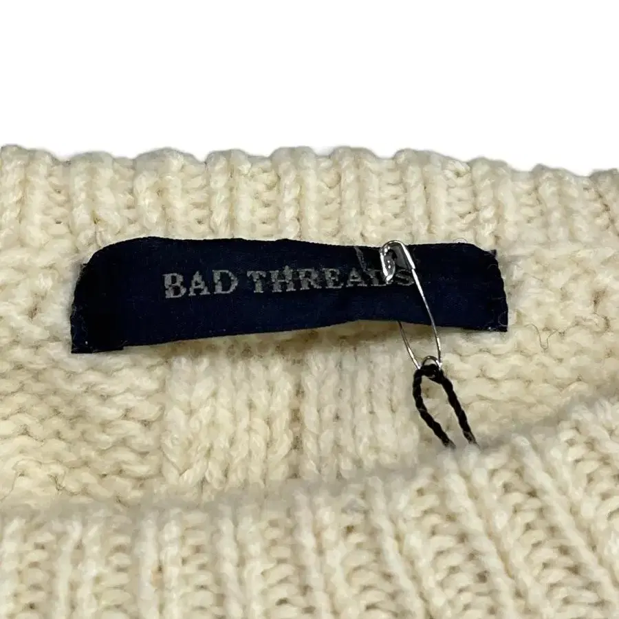 BAD THREADS 빈티지 스웨터