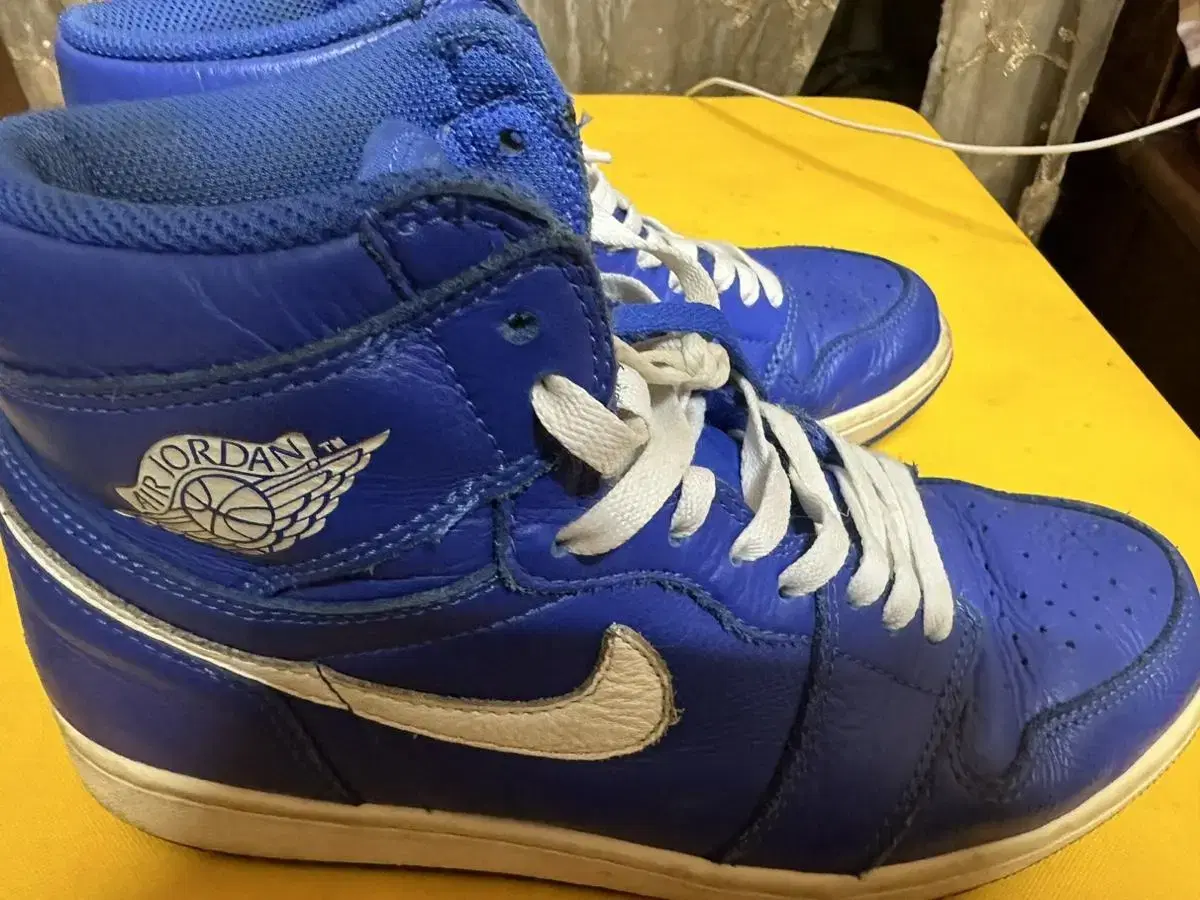 Jordan Air Jordan 1 Retro High Hyper Roy