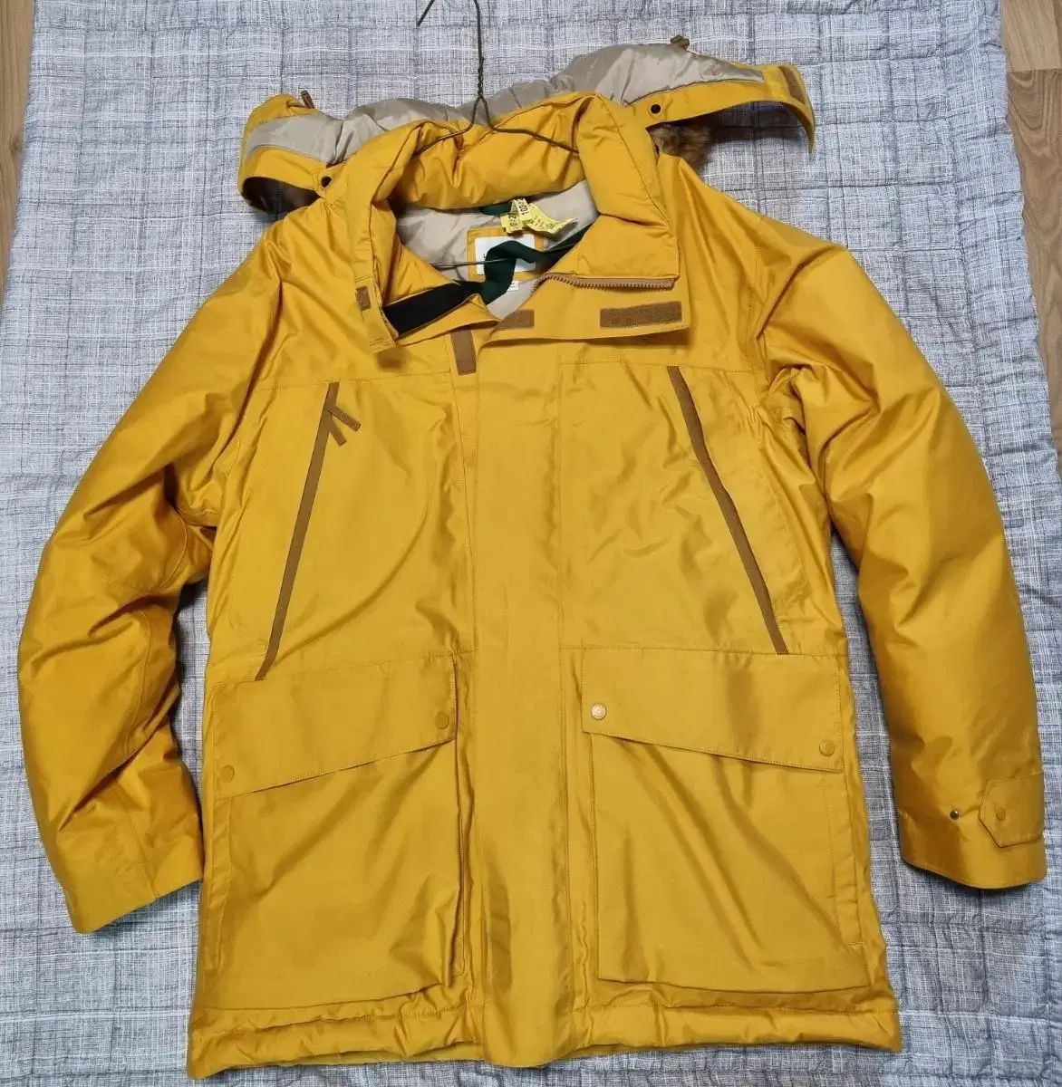 Lacoste Duck down puffer parka for sale. Like new. LACOSTE