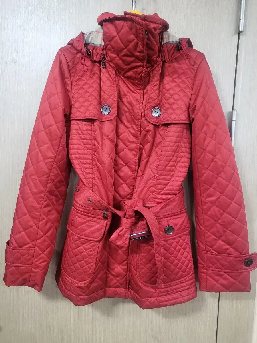 Burberry Quilted Hooded Detachable Belted Padded 55