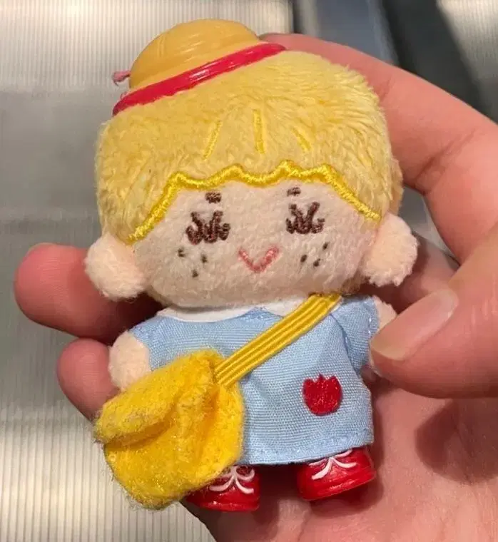 Opoki Yongbok doll wts (with clothes)