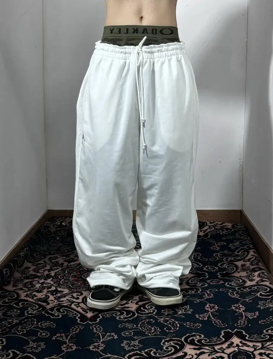 Jordan White Wide Churlish Pants Xl