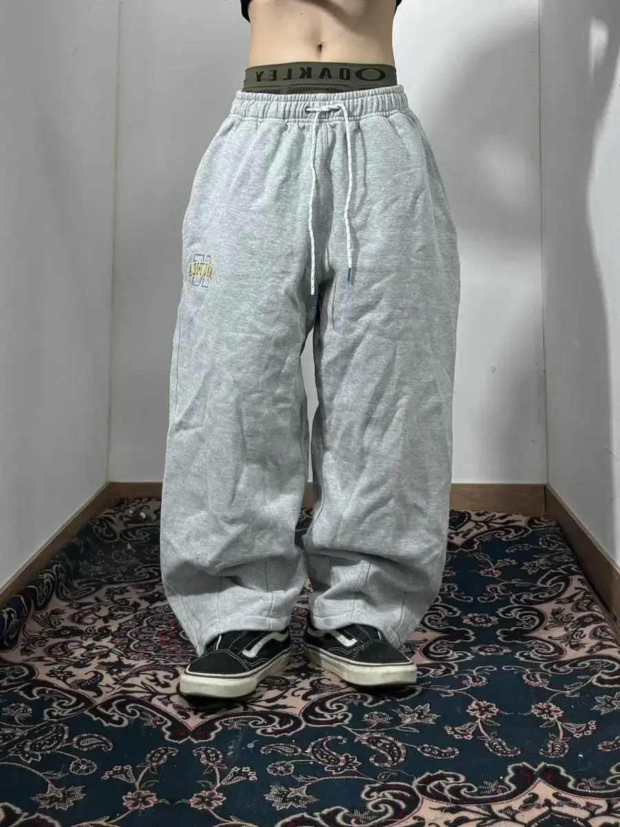 Nautica Gray Wide Balloon Sweatpants M