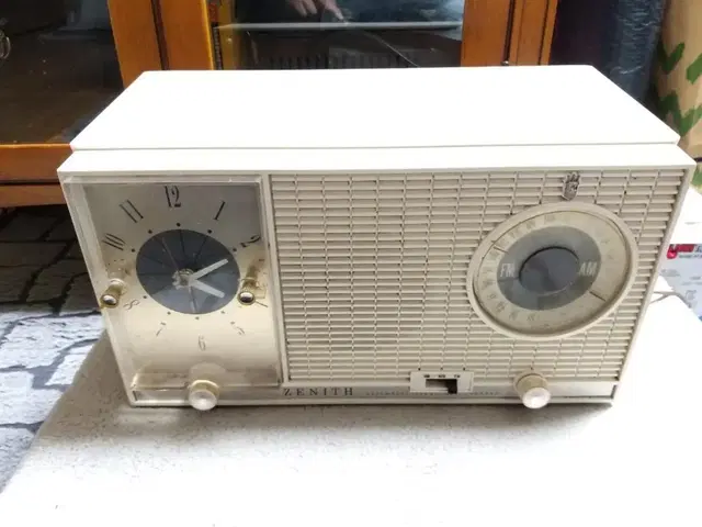 빈티지 진공관라디오 시계 Zenith Tube Radio