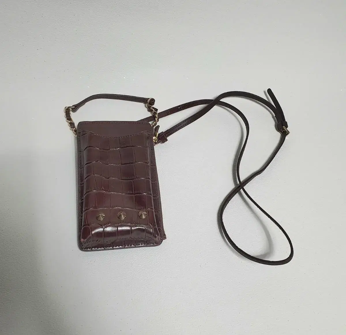 FINN ASKER Finn Asker Cell Phone Vertical Crossbody Strap Bag Cowhide