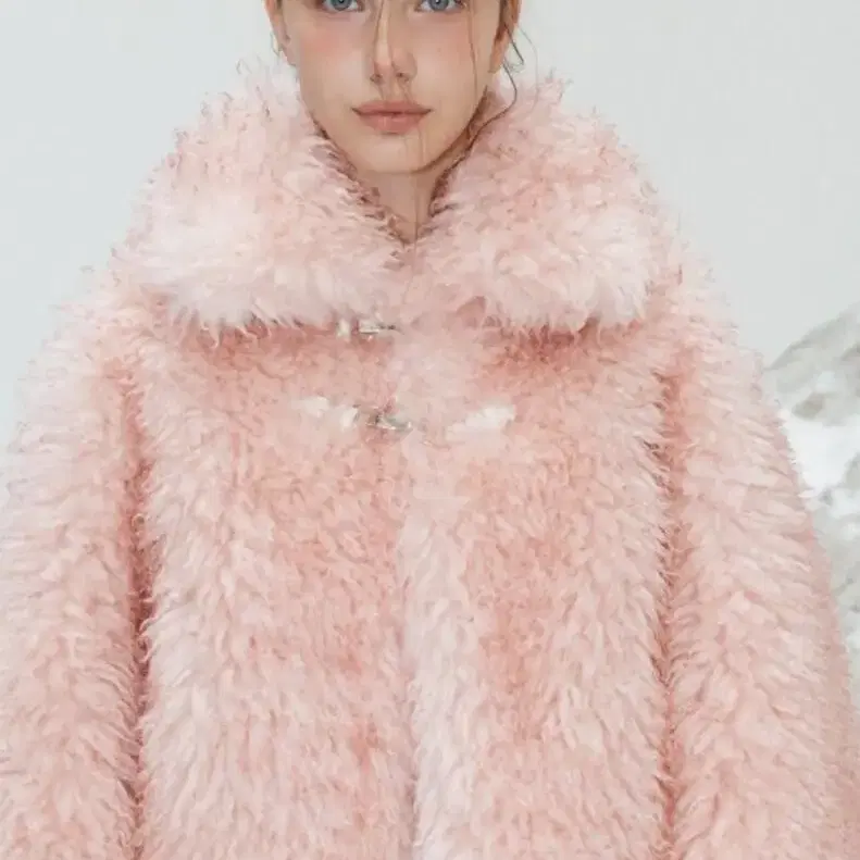 더티스 SHEARING BUCKLE FUR CROP JACKET_TT3W