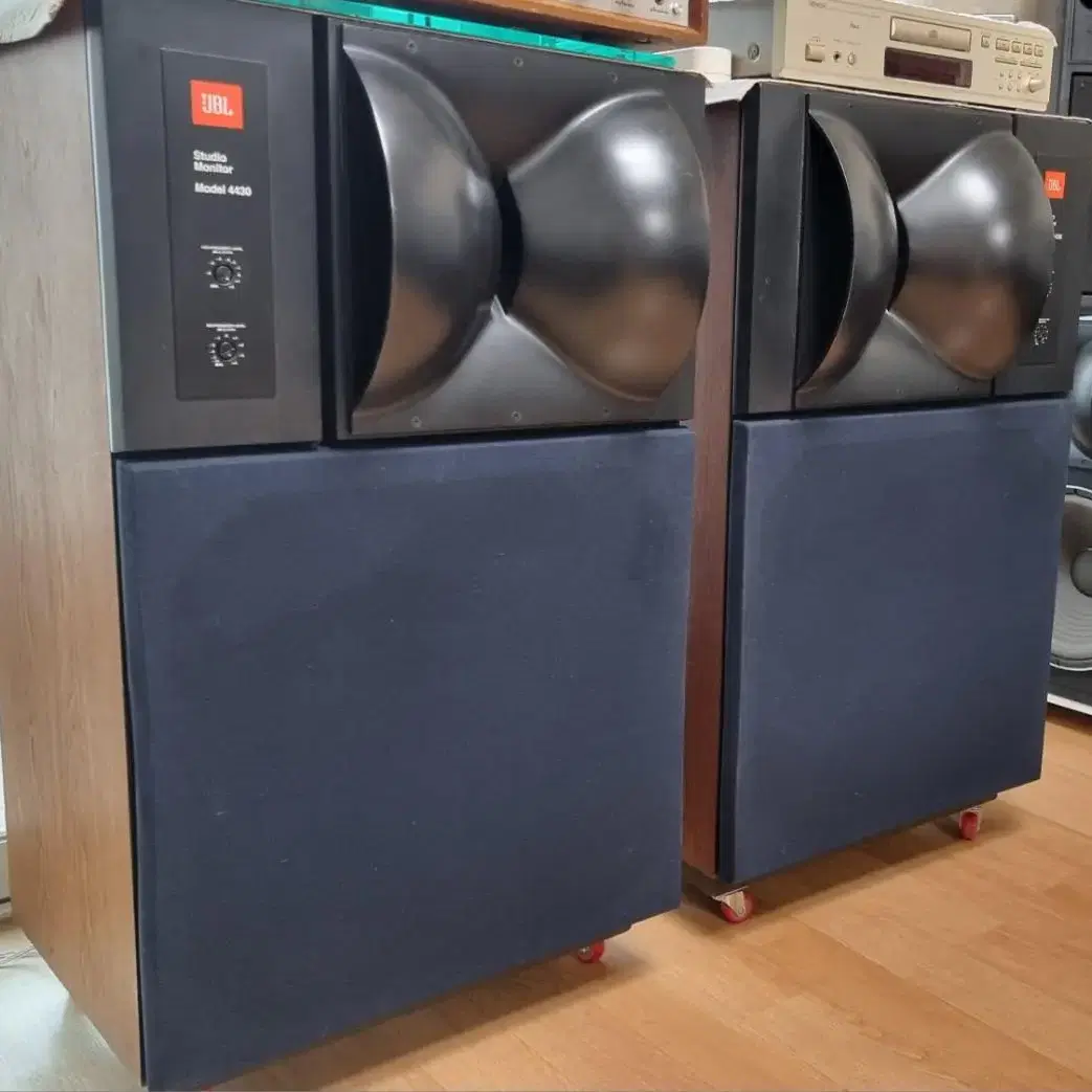 JBL 4430스피커