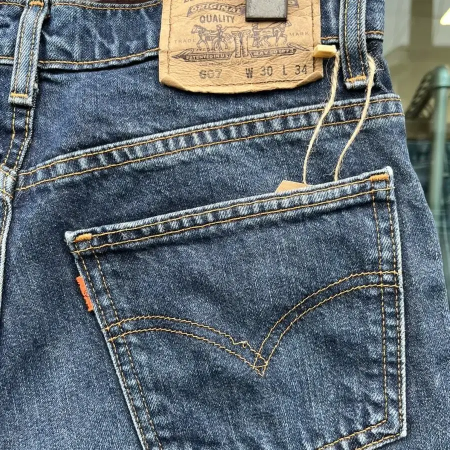 90s 607 Vintage Levis(28)