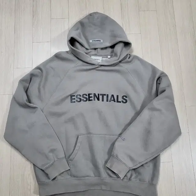 [L] Essentials 3D Silicon Pullover Hoodi