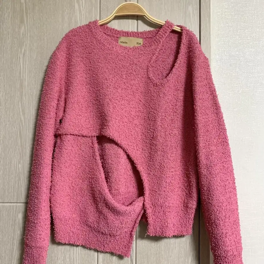 마뗑킴 HOLE UNBALANCE KNIT _ PINK