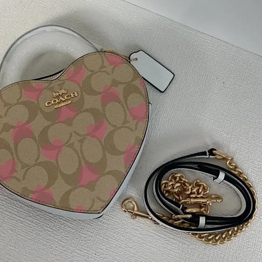 코치Coach CP021 하트 크로스바디 해외직구