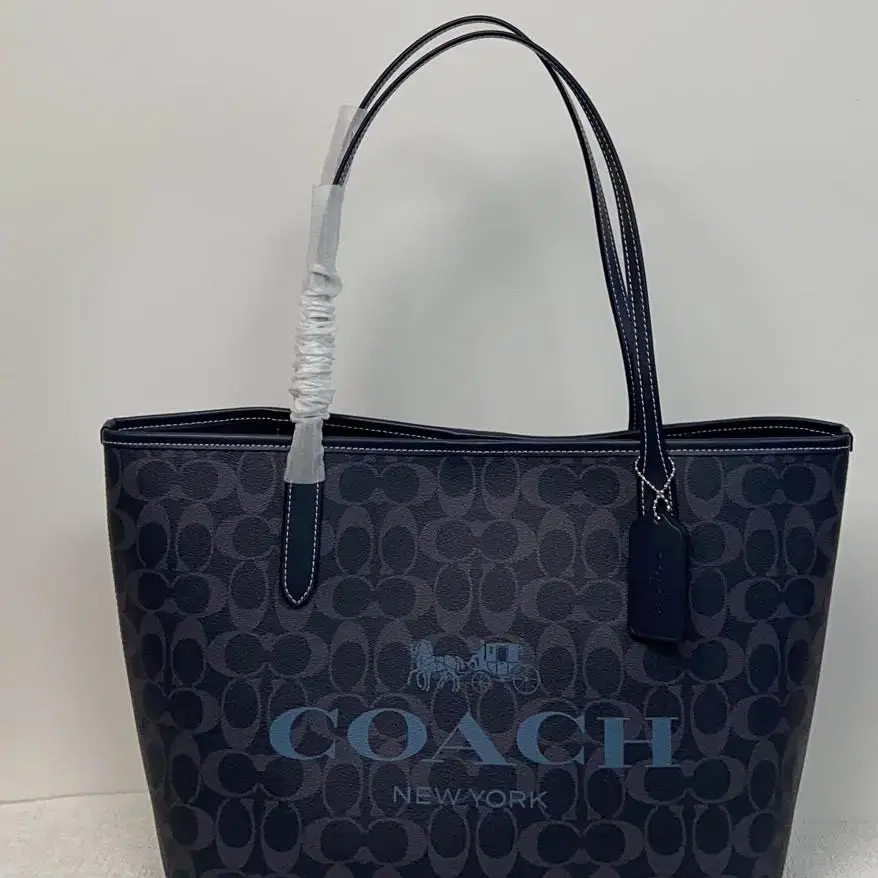 코치 가방 COACH CP074 시그니처 캔버스 시티 토트백 해외직구