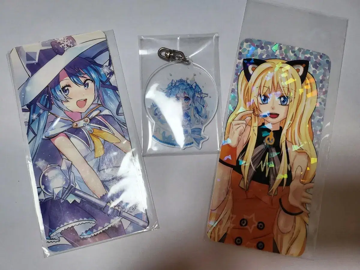 Vocaloid Unofficial Goods (Circo) sold (Miku + Shi Yu)