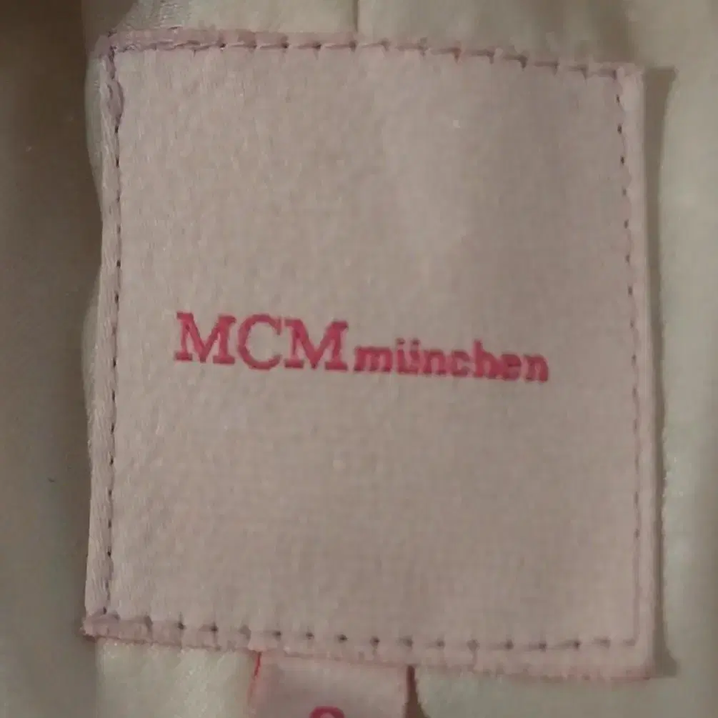 MCM 알파카코트 6호