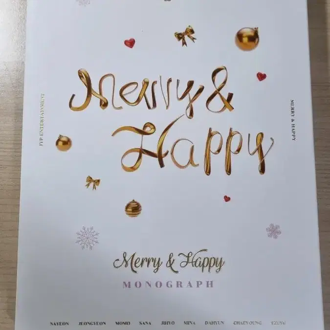 트와이스 merry & happy 모노그래프