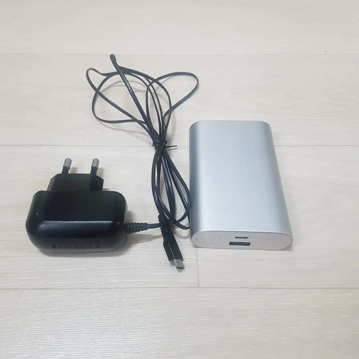 샤오미 보조배터리 정품 10,000mah(5핀 충전기 포함)