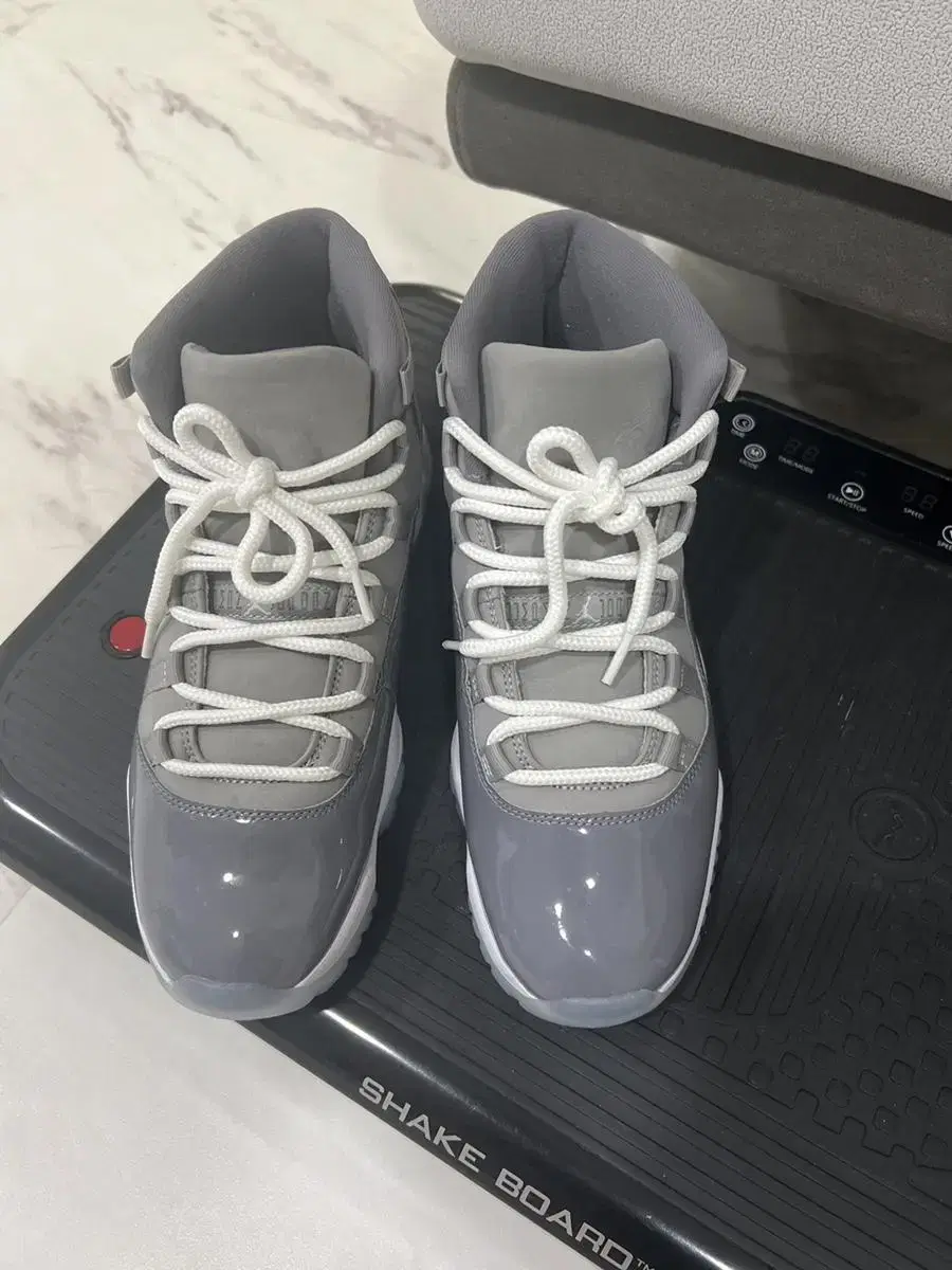 Jordan 11 Retro Cool Gray