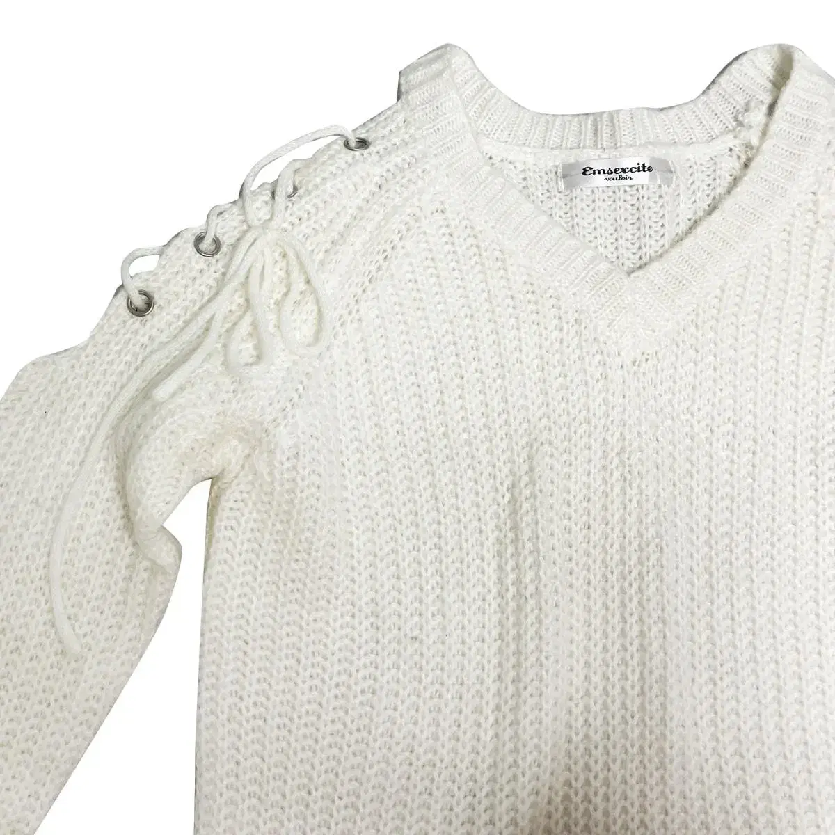 White Ribbon knit