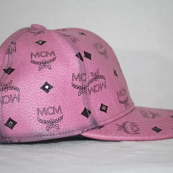 MCM leather cap 엠씨엠가죽모자 free