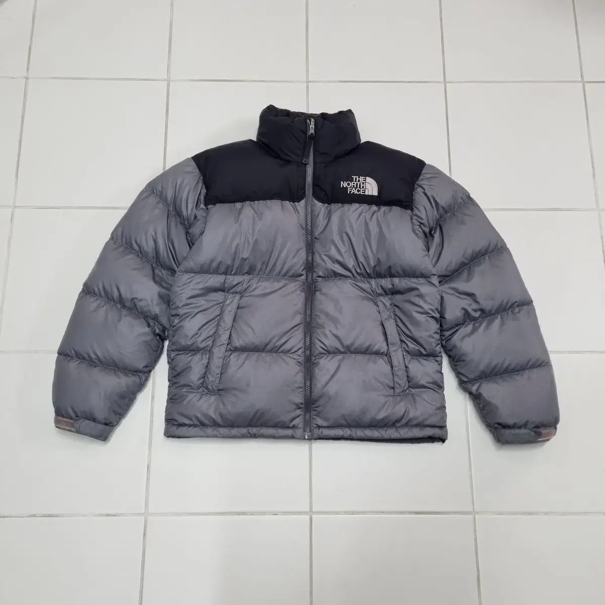 노스페이스 구형 눕시 700 그레이 - 90(S) northface 패딩