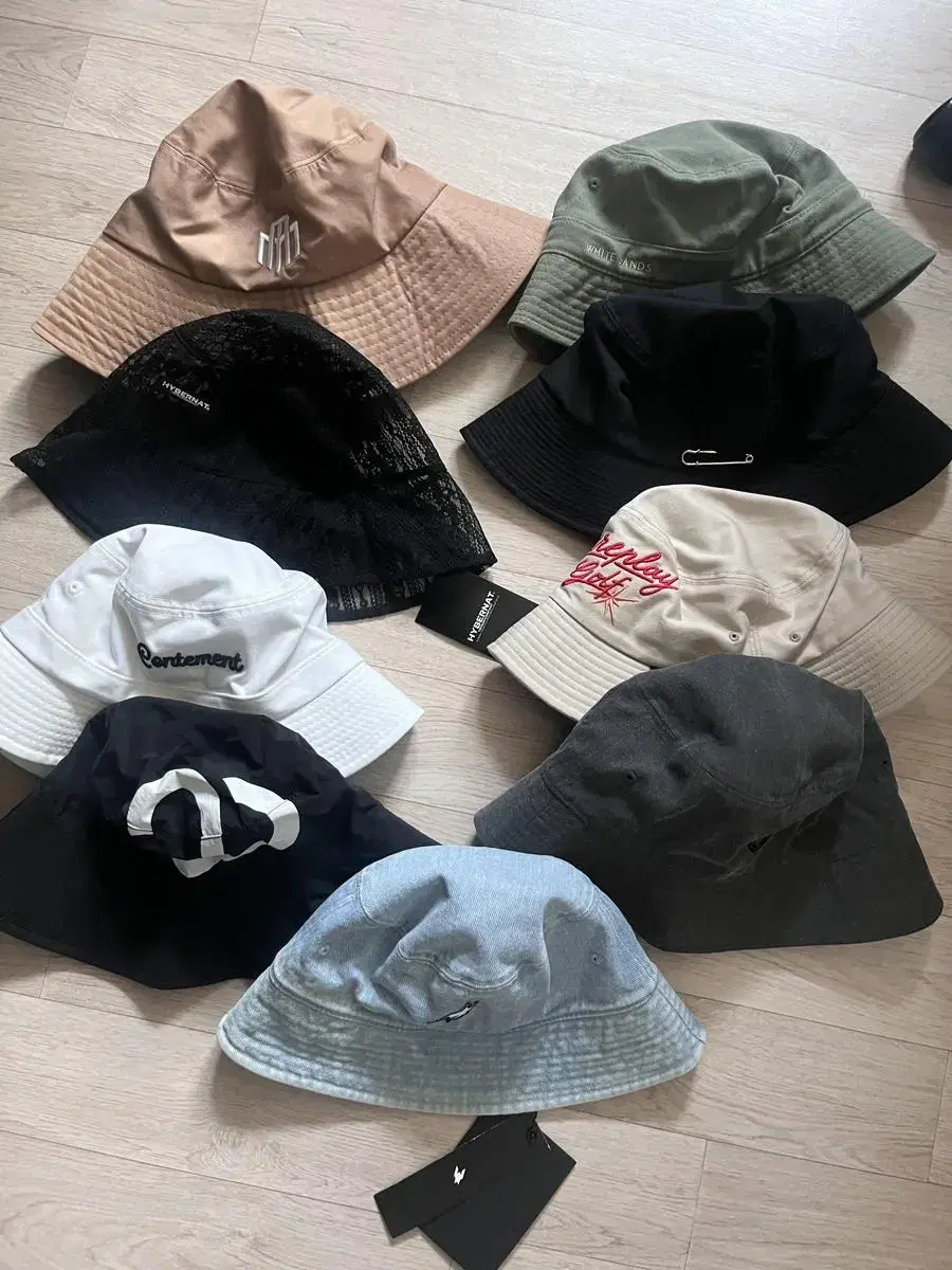 Brand new brand bucket hat golf hat casual ball cap etc.