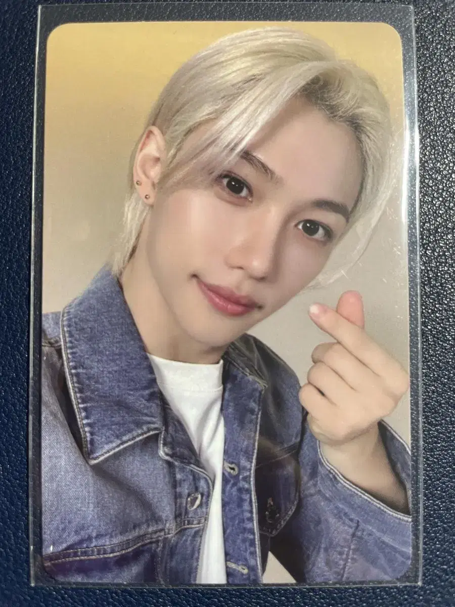 straykids felix rock soundwave gibaway2nd photocard wts