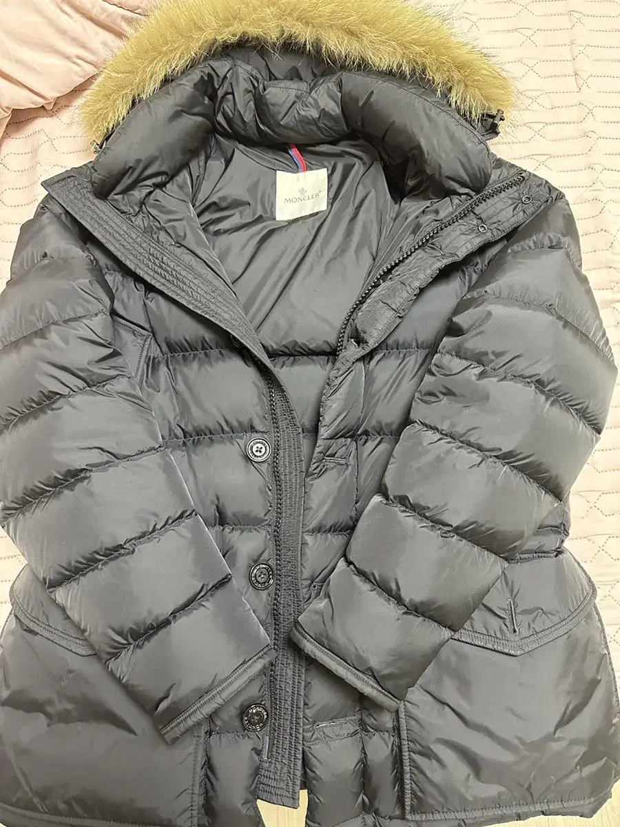 Moncler Clooney size 5 for sale