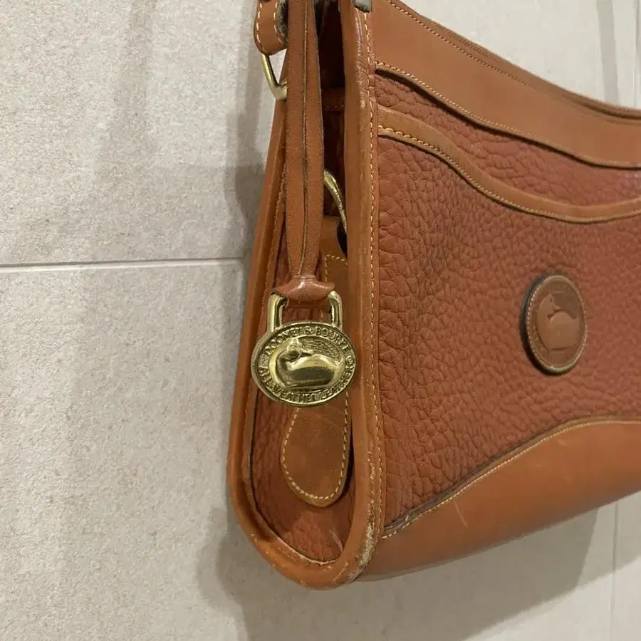 빈티지 Dooney & Bourke 크로스백