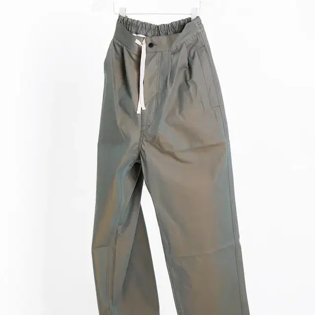 [XL]도큐먼트 CHAMBRAY COTTON TUCKED PANTS