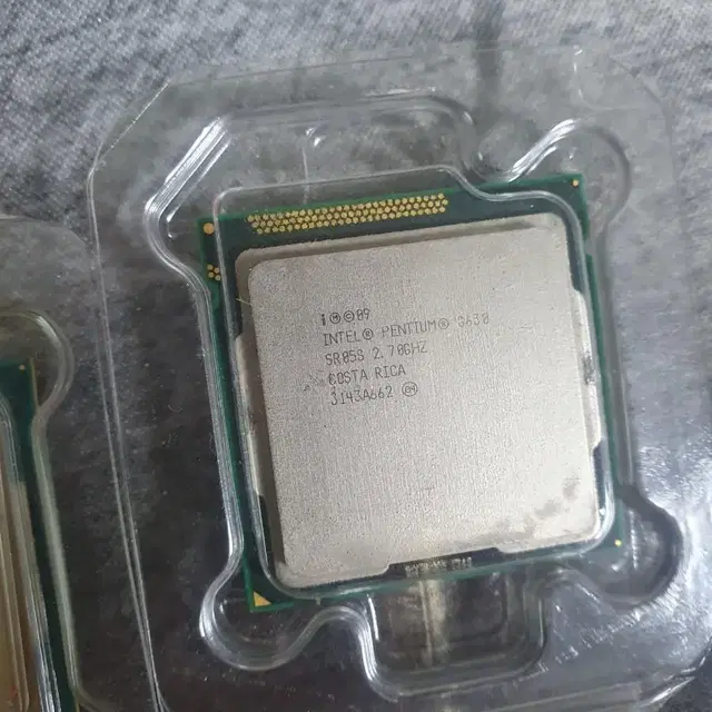 i3 3240, g630 cpu2개 팝니다.