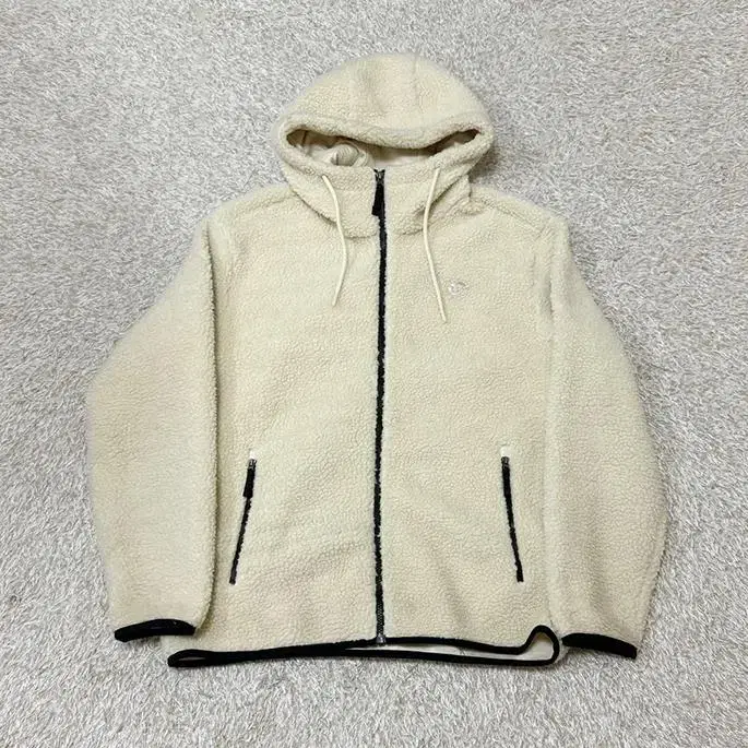 105)Nepa Hoodie Sherpa Jacket